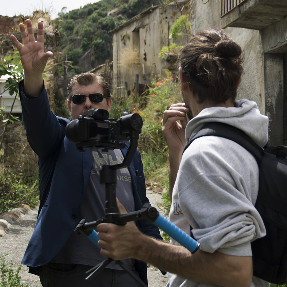 "Terra Mia - Non è un Paese per Santi" sul set il regista Ambrogio Crespi